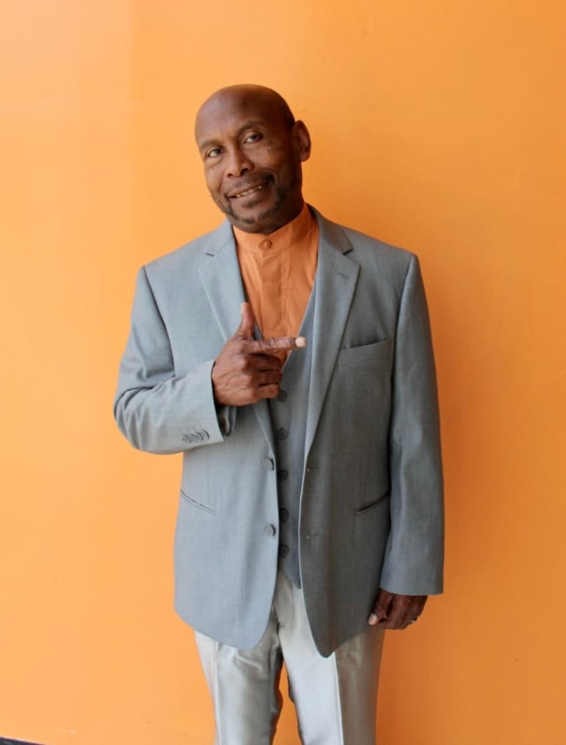 Robert Happyfeet Hernandez author and transformational speaker portrait